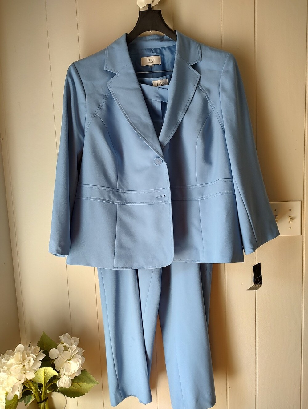 Le Suit Light Powder Blue Pants Suit Two Button Blazer 22W NWT
